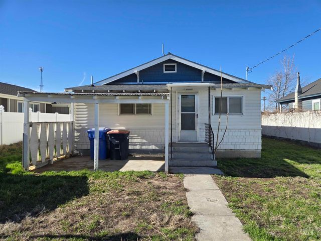 711 E 2nd Ave, Twin Falls, ID 83301