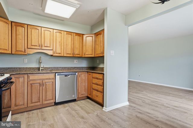 24 KEARNEY DR, North Wales, PA 19454