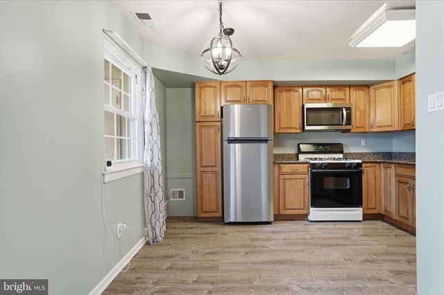 24 KEARNEY DR, North Wales, PA 19454