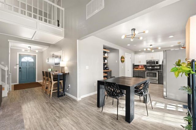 2220 Crosstrails, Edmond, OK 73003