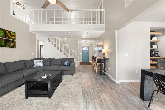 2220 Crosstrails, Edmond, OK 73003