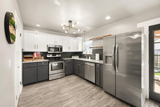 2220 Crosstrails, Edmond, OK 73003