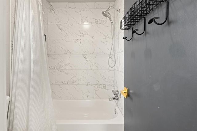 2220 Crosstrails, Edmond, OK 73003