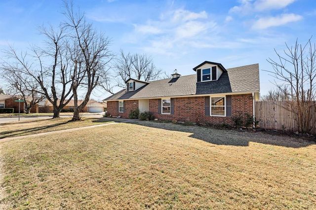 2220 Crosstrails, Edmond, OK 73003