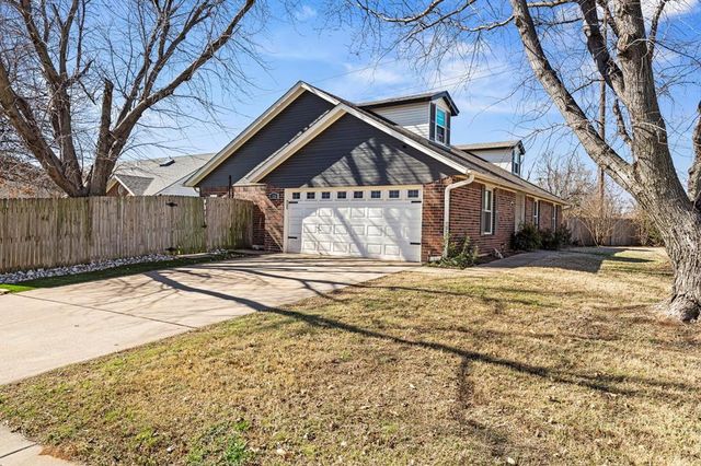 2220 Crosstrails, Edmond, OK 73003