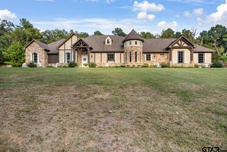 2356 AN County Road 403, Palestine, TX 75803