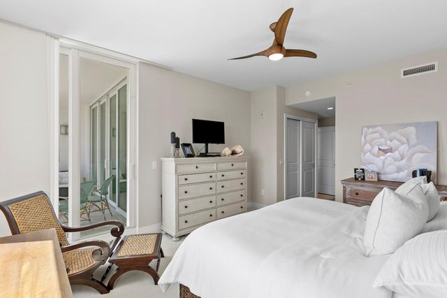 1325 SNELL ISLE BOULEVARD NE 709, St Petersburg, FL 33704