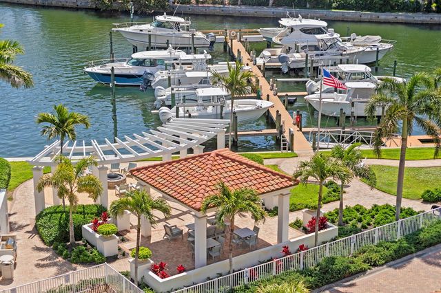 1325 SNELL ISLE BOULEVARD NE 709, St Petersburg, FL 33704