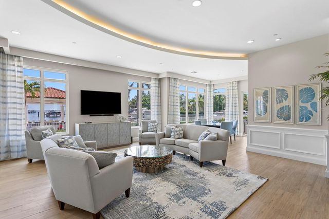 1325 SNELL ISLE BOULEVARD NE 709, St Petersburg, FL 33704