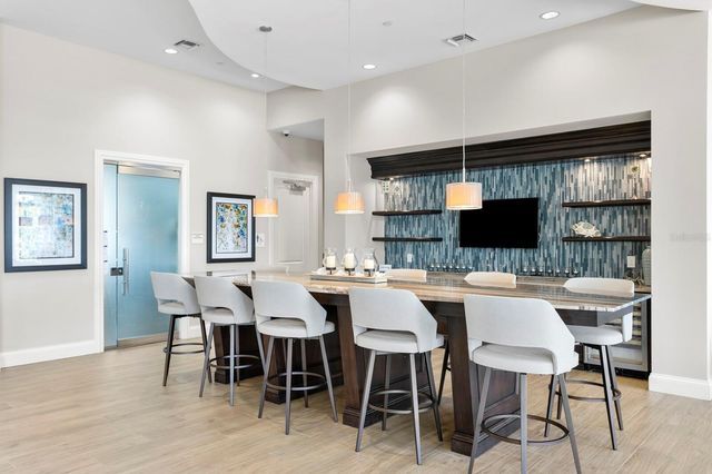 1325 SNELL ISLE BOULEVARD NE 709, St Petersburg, FL 33704