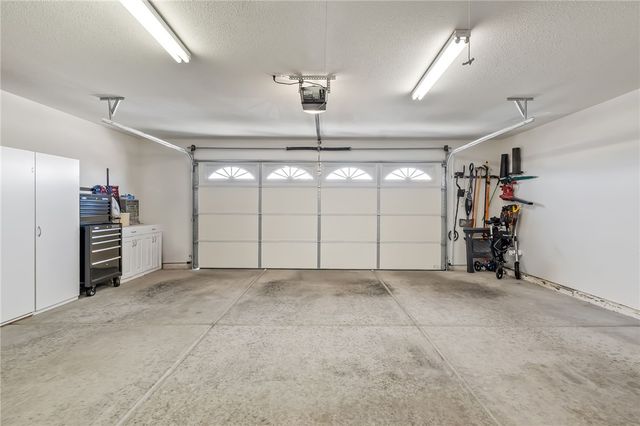 2464 N Ridge Avenue, Bullhead City, AZ 86429