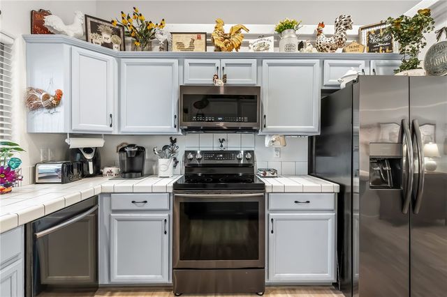 2464 N Ridge Avenue, Bullhead City, AZ 86429