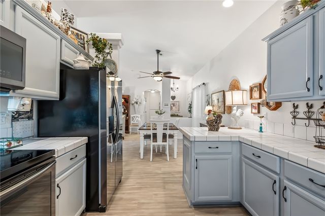 2464 N Ridge Avenue, Bullhead City, AZ 86429