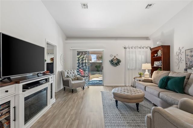 2464 N Ridge Avenue, Bullhead City, AZ 86429