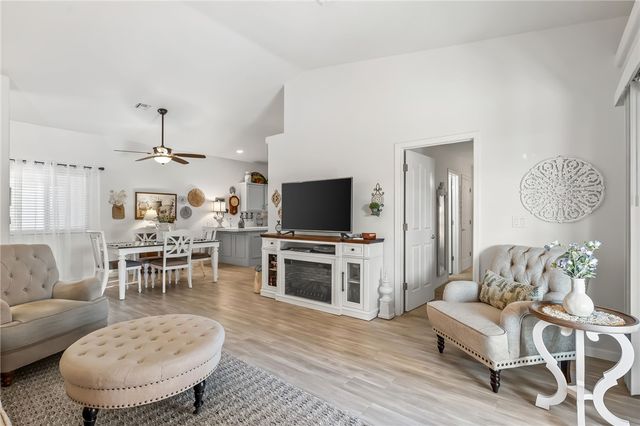 2464 N Ridge Avenue, Bullhead City, AZ 86429