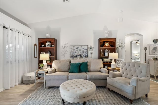 2464 N Ridge Avenue, Bullhead City, AZ 86429