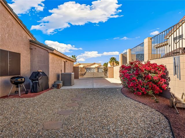 2464 N Ridge Avenue, Bullhead City, AZ 86429