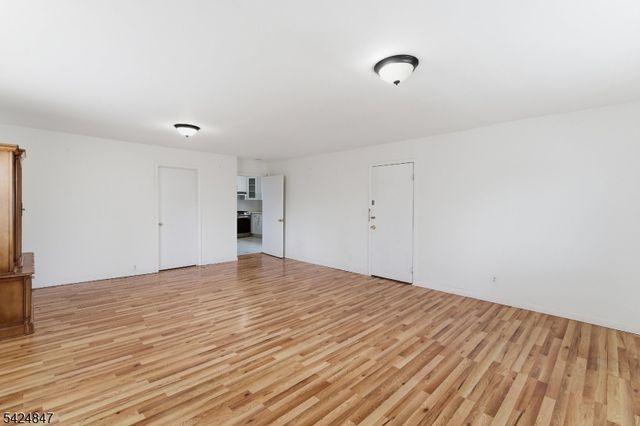 129 Duer St, North Plainfield Boro, NJ 07060