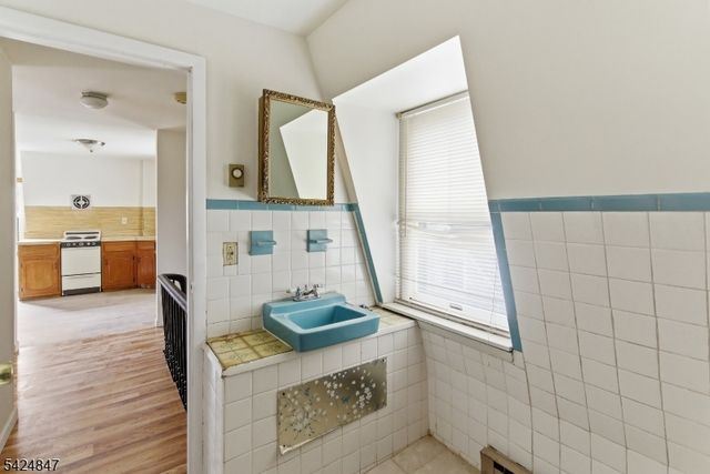 129 Duer St, North Plainfield Boro, NJ 07060