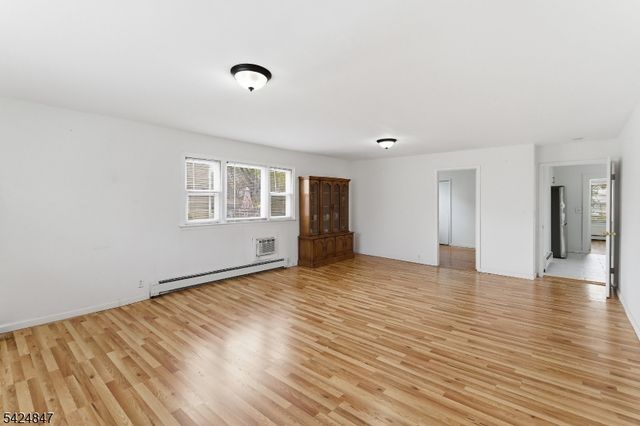129 Duer St, North Plainfield Boro, NJ 07060