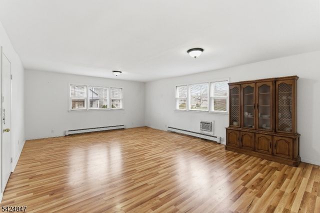 129 Duer St, North Plainfield Boro, NJ 07060