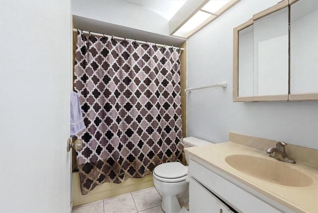 5063 VILLAGE GARDENS DRIVE 9, Sarasota, FL 34234