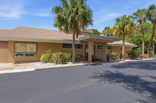 5063 VILLAGE GARDENS DRIVE 9, Sarasota, FL 34234
