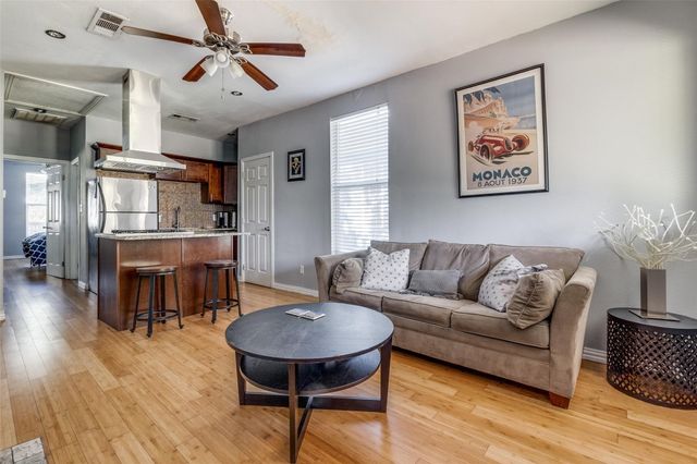 617 Haines Avenue A & B, Dallas, TX 75208