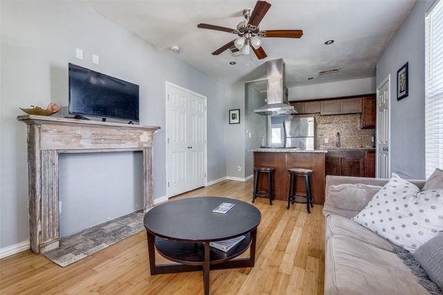 617 Haines Avenue A & B, Dallas, TX 75208