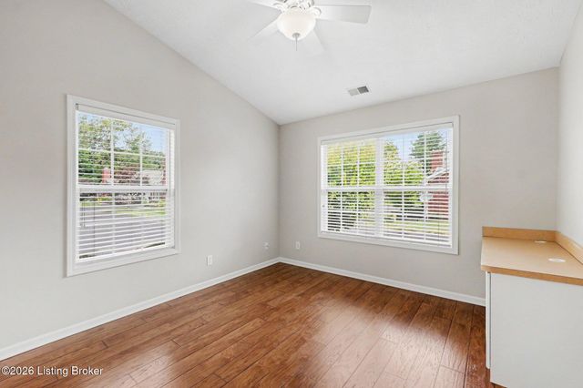 13600 Bronte Dr, Louisville, KY 40299