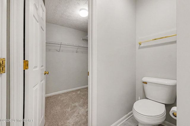 13600 Bronte Dr, Louisville, KY 40299
