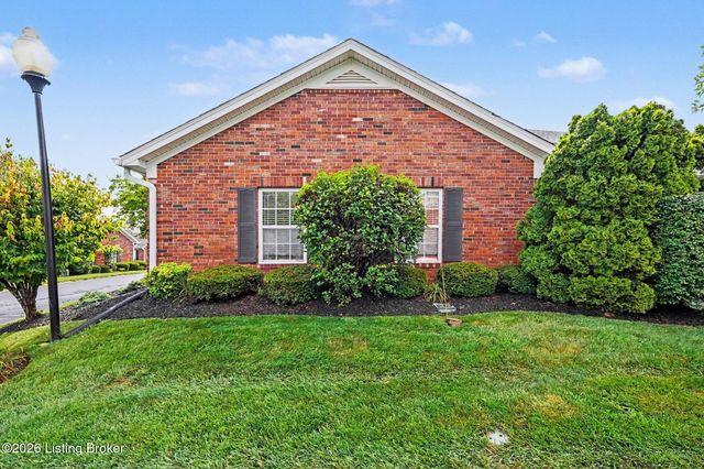 13600 Bronte Dr, Louisville, KY 40299