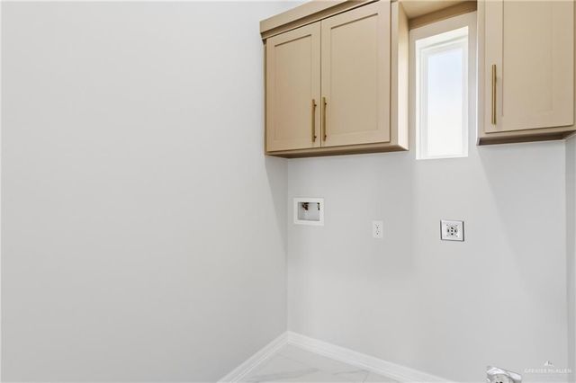 421 Serg Loop, Alamo, TX 78516