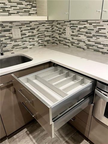 40 GLENALD NW Way, Atlanta, GA 30327