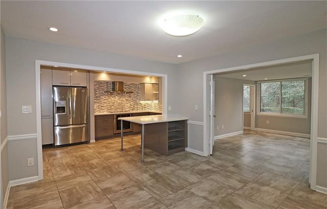 40 GLENALD NW Way, Atlanta, GA 30327