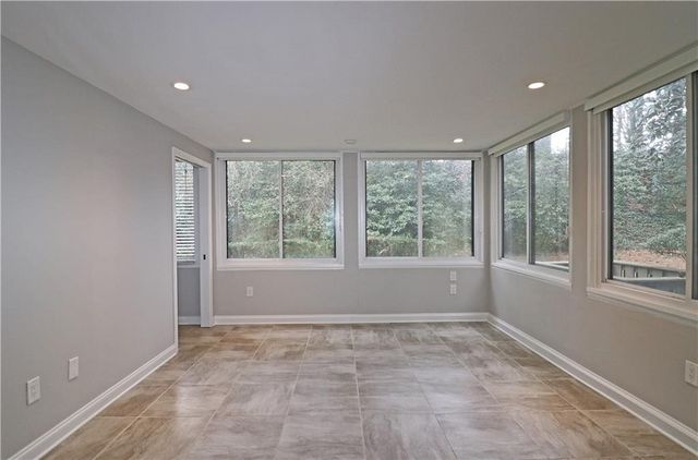 40 GLENALD NW Way, Atlanta, GA 30327