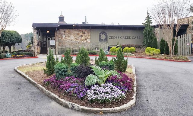 40 GLENALD NW Way, Atlanta, GA 30327