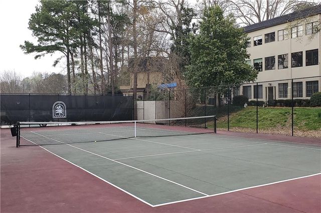 40 GLENALD NW Way, Atlanta, GA 30327