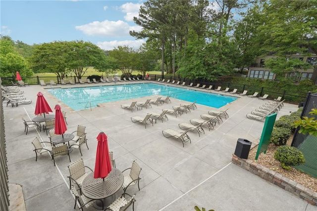 40 GLENALD NW Way, Atlanta, GA 30327