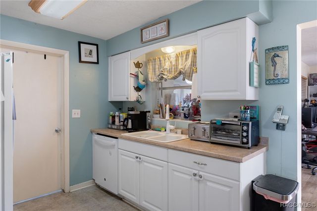 83 S Harrison Street, Beverly Hills, FL 34465