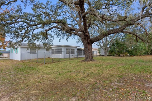 83 S Harrison Street, Beverly Hills, FL 34465