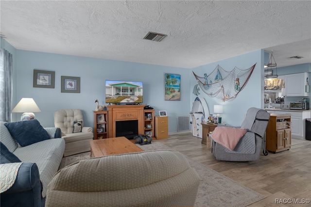 83 S Harrison Street, Beverly Hills, FL 34465