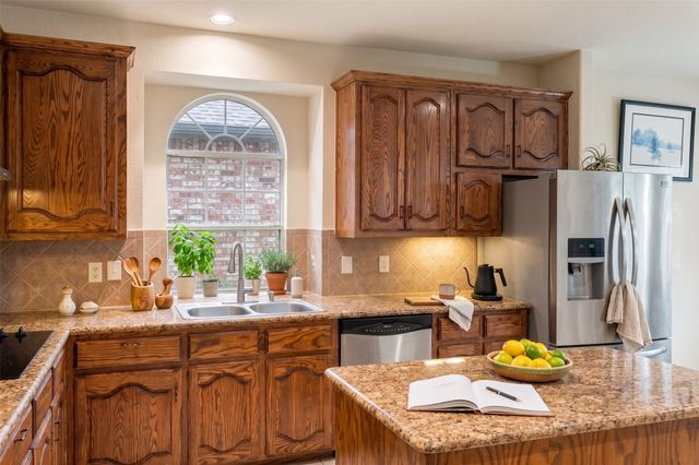 5912 Saddleridge Court, Grand Prairie, TX 75052