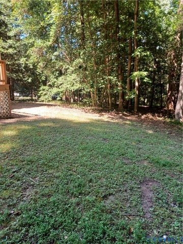4601` BLACK OAK Rd, Chester, VA 23237