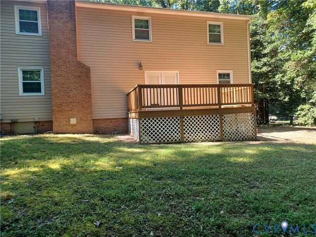 4601` BLACK OAK Rd, Chester, VA 23237