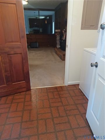 4601` BLACK OAK Rd, Chester, VA 23237