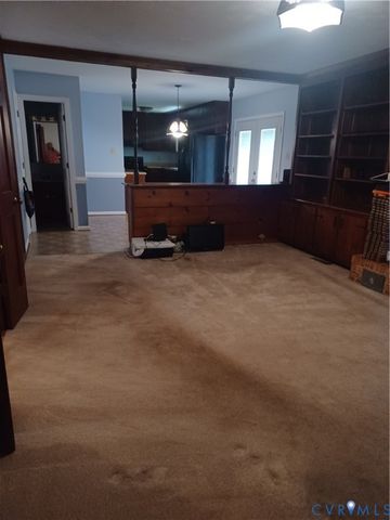 4601` BLACK OAK Rd, Chester, VA 23237