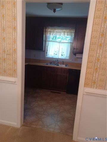 4601` BLACK OAK Rd, Chester, VA 23237