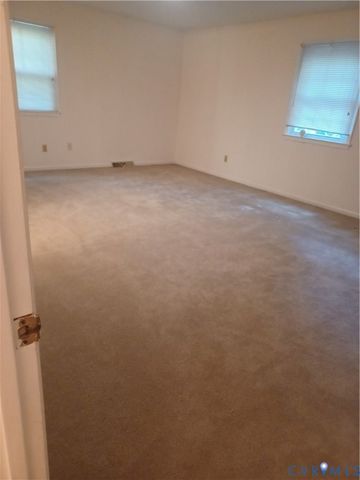 4601` BLACK OAK Rd, Chester, VA 23237