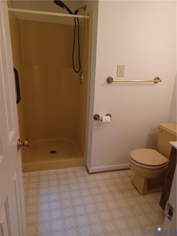 4601` BLACK OAK Rd, Chester, VA 23237